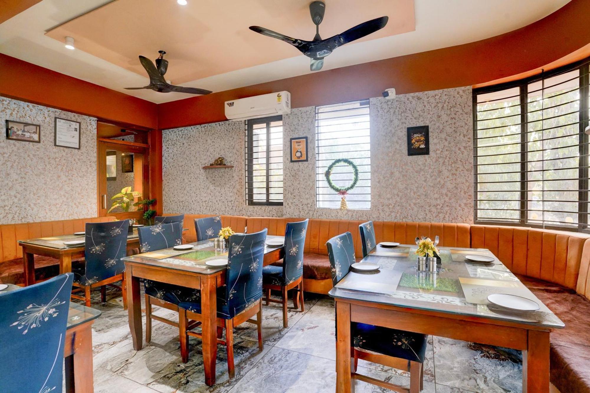 Palette- Siddharth Inn กันตินาการ์ ภายนอก รูปภาพ