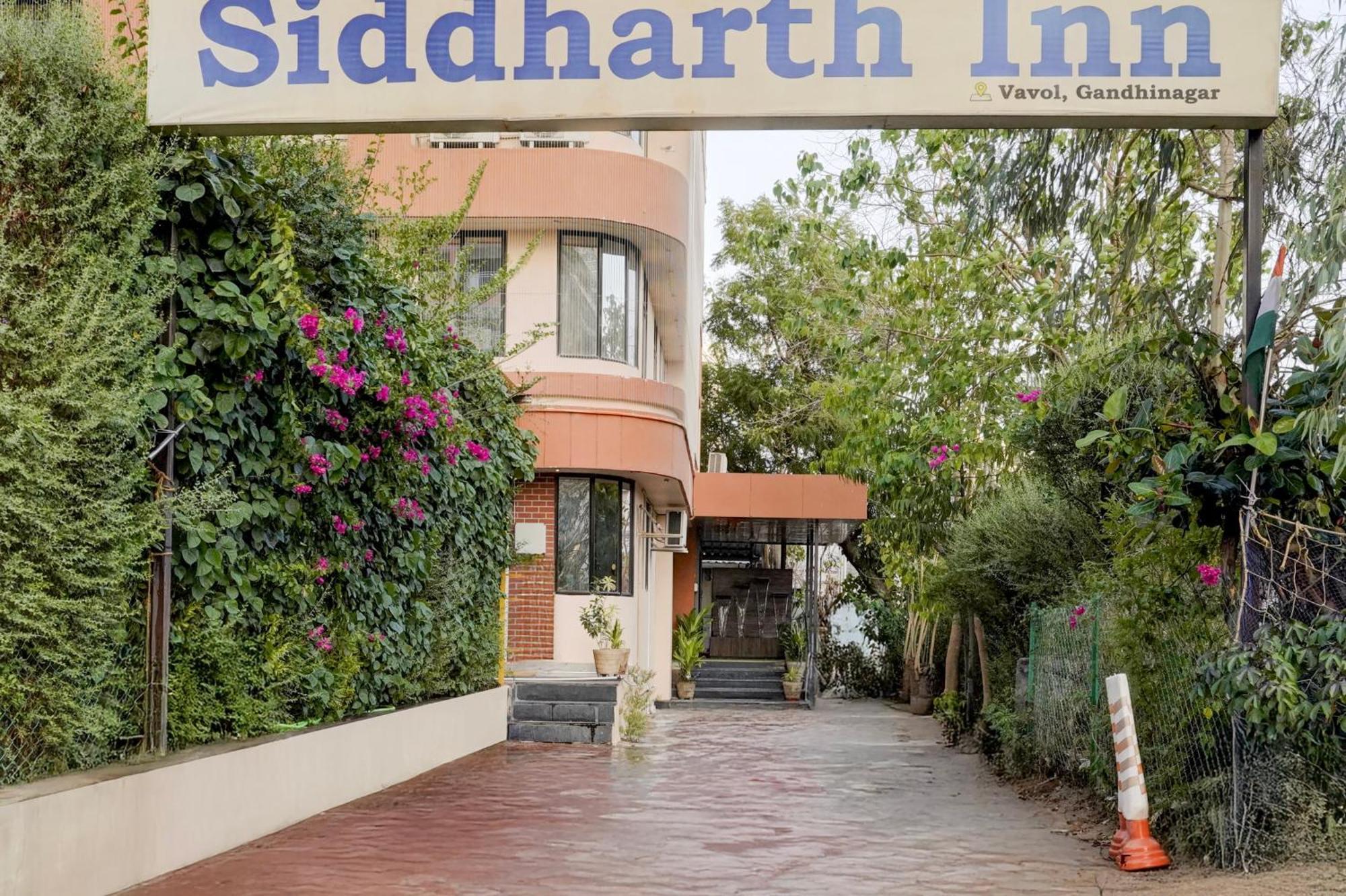 Palette- Siddharth Inn กันตินาการ์ ภายนอก รูปภาพ