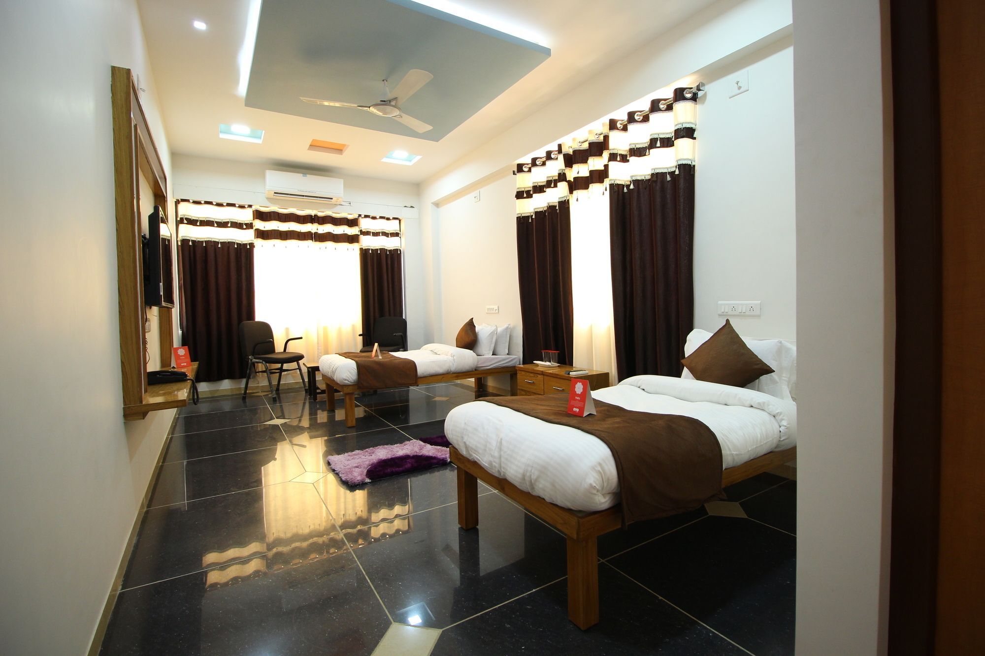 Palette- Siddharth Inn กันตินาการ์ ภายนอก รูปภาพ
